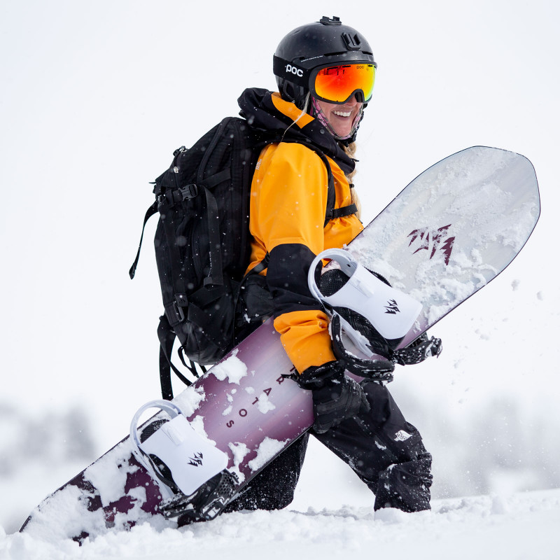 Anto Galmez with the Jones Women's Stratos snowboard and white Meteorite bindings