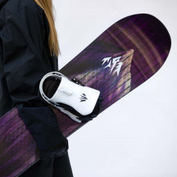 Jones Women's AirHeart Snowboard close up shot with Jones Meteorite bindings
