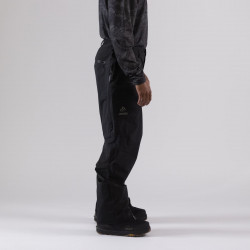 **Rider is 5’11, 155 lbs and wears a size L **Rider is 5’11, 155 lbs and wears a size L