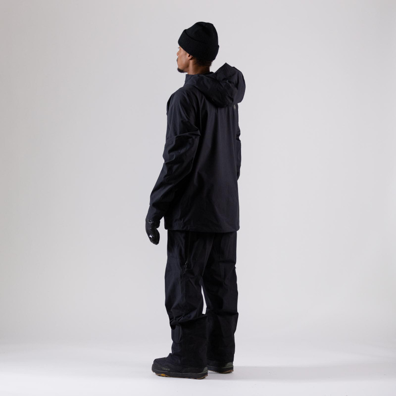 **Rider is 5’11, 155 lbs and wears a size L