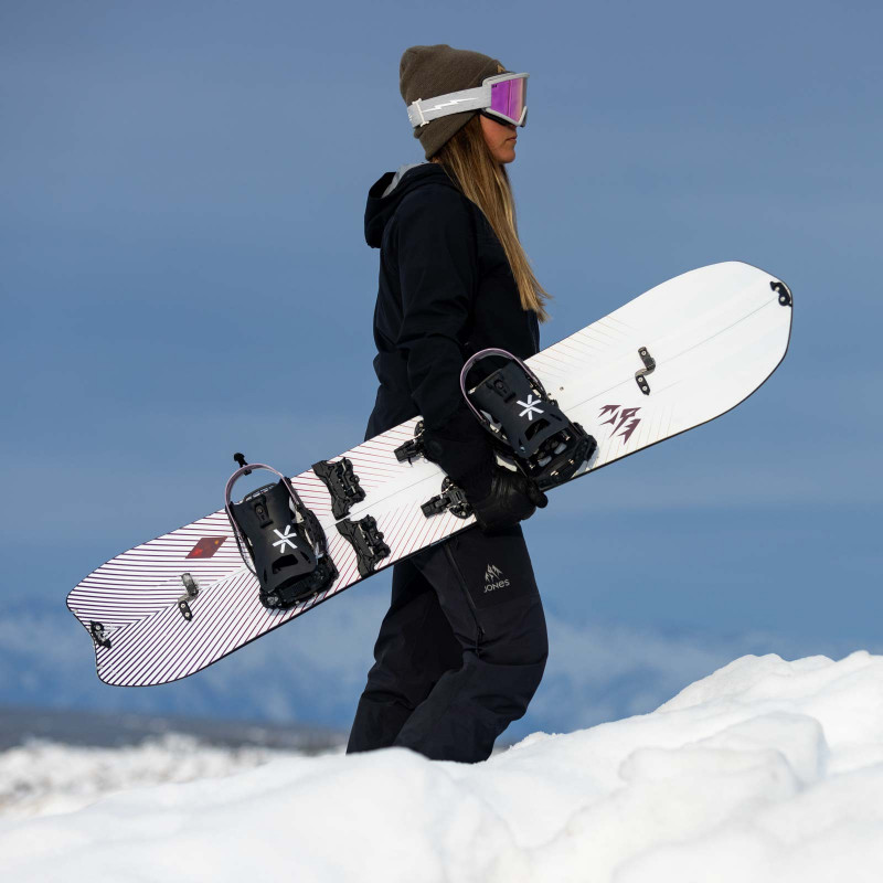 Jones Women's Stratos Splitboard 2024 in field photography